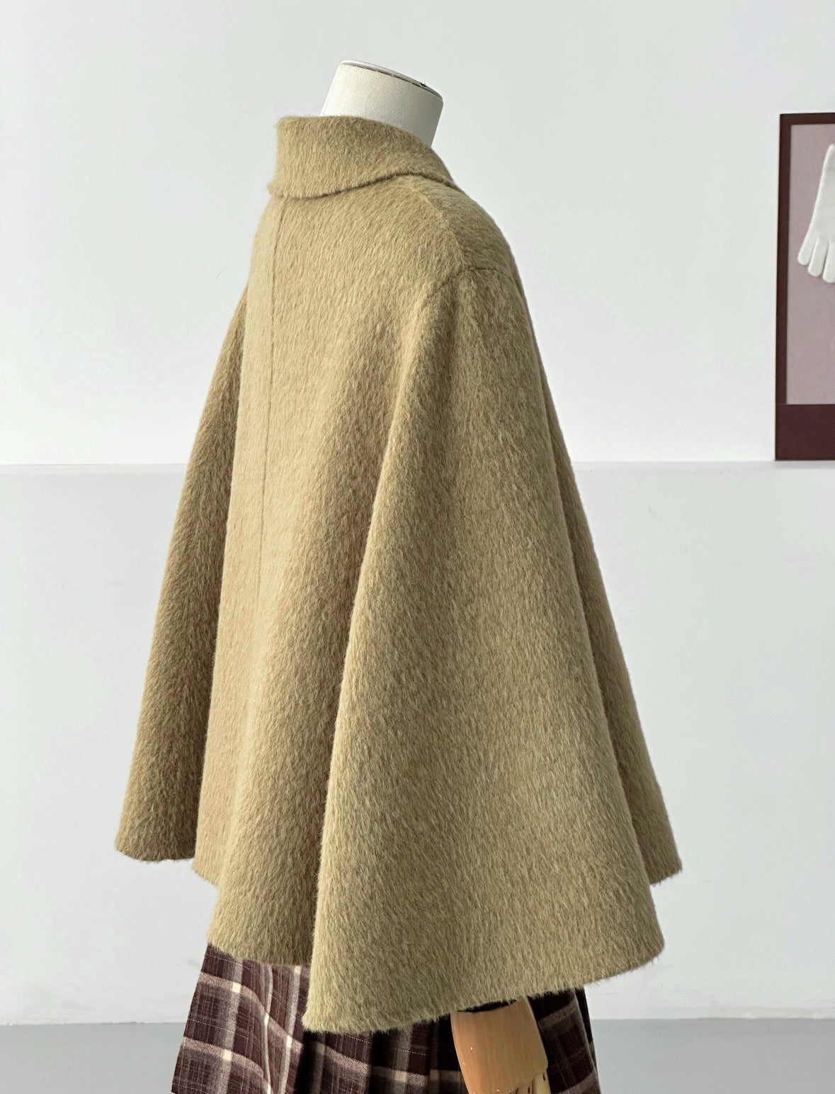 Velora Sleeveless Suri Wool Cape