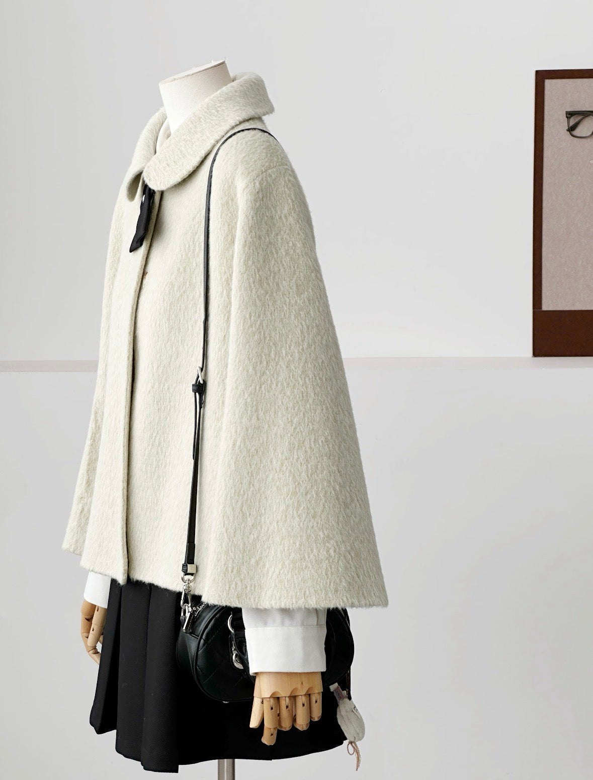 Velora Sleeveless Suri Wool Cape